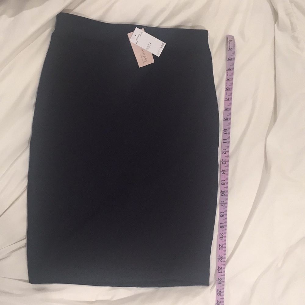 Philosophy pointe pencil skirt, navy, size 4